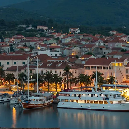 Dragojevic - Two Bedroom With Terrace And Sea View