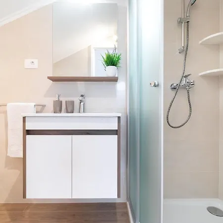 דירה Dragojevic - Two Bedroom With Terrace And Sea View