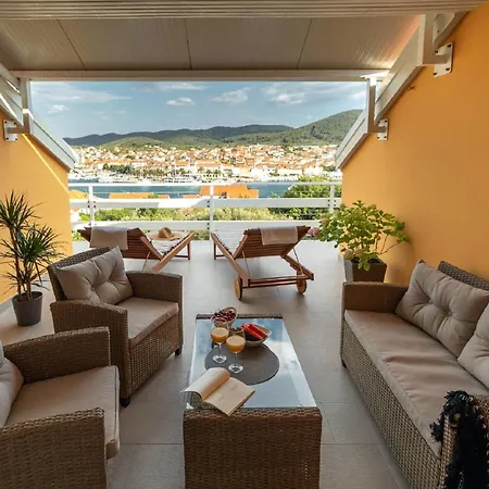 דירה Dragojevic - Two Bedroom With Terrace And Sea View וולה לוקה