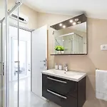 Dragojevic - Two Bedroom With Terrace And Sea View Apartamento *