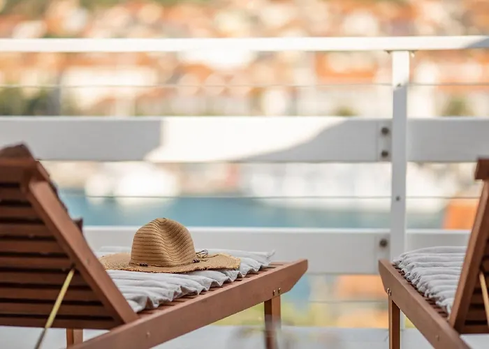 Dragojevic - Two Bedroom With Terrace And Sea View