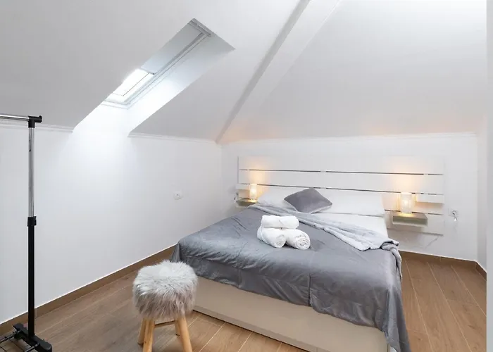 公寓 Dragojevic - Two Bedroom With Terrace And Sea View *