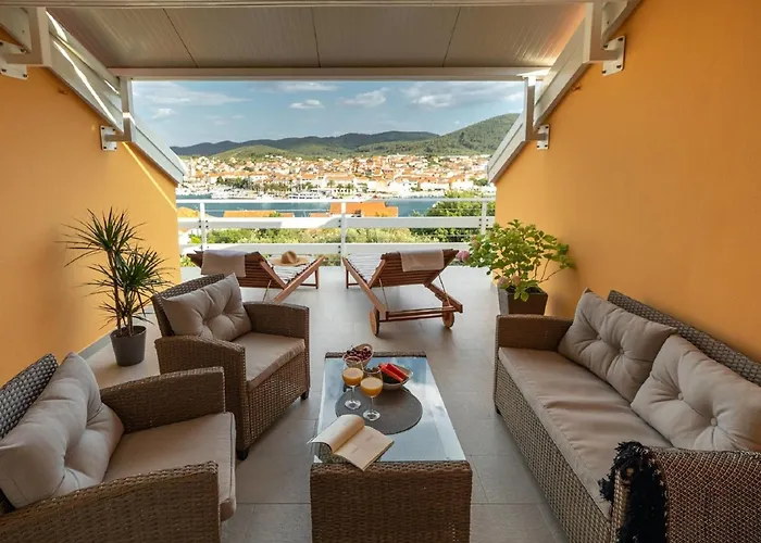 公寓 Dragojevic - Two Bedroom With Terrace And Sea View 尼亚卢卡